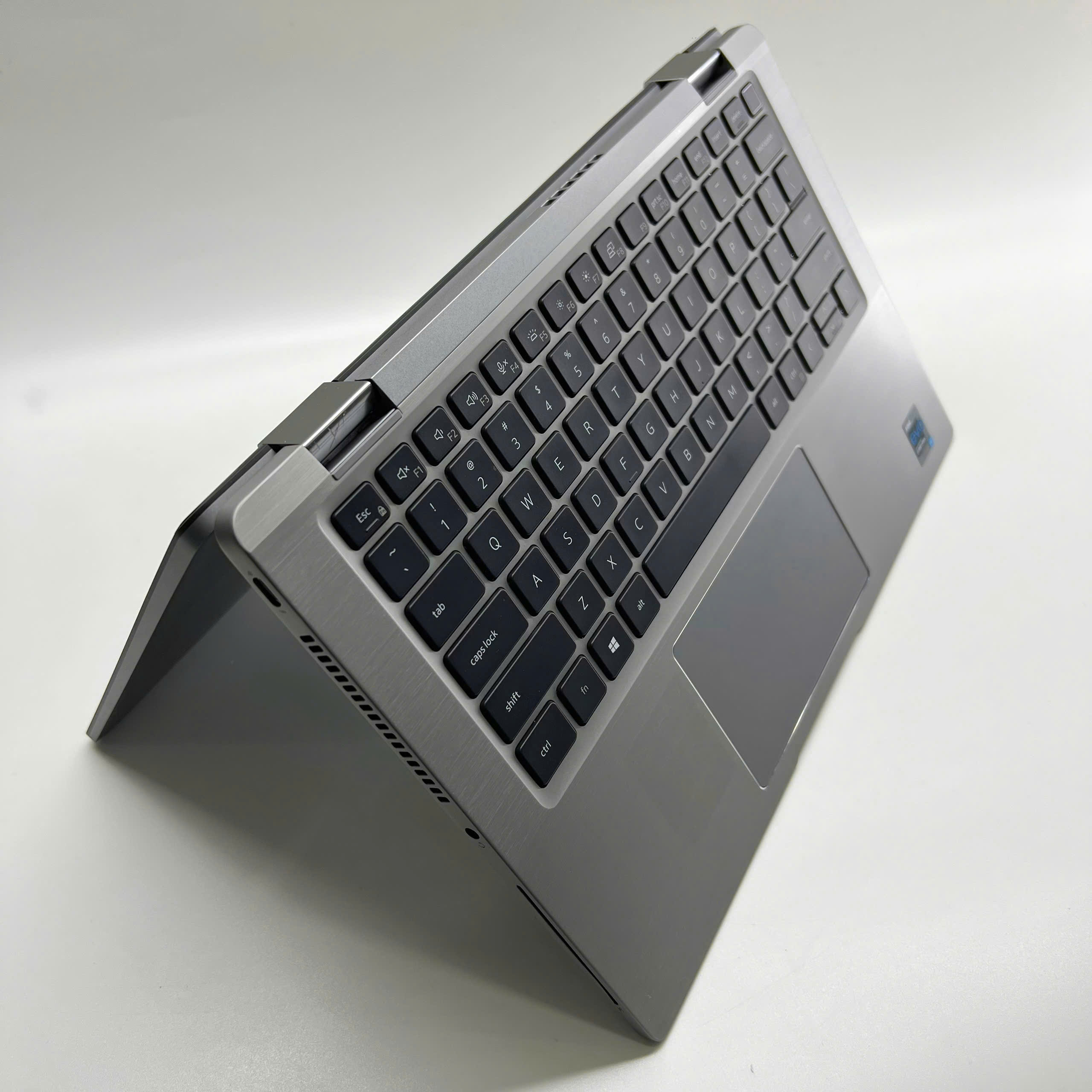 z7611858736081_68aaf2bda202298dee351aae2d3c7c3d