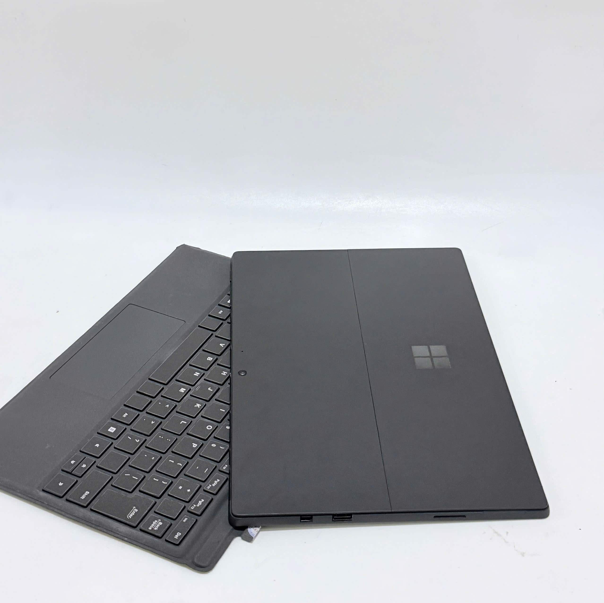 z7615708129146_75f5002bd904565f936565f7055c25e6