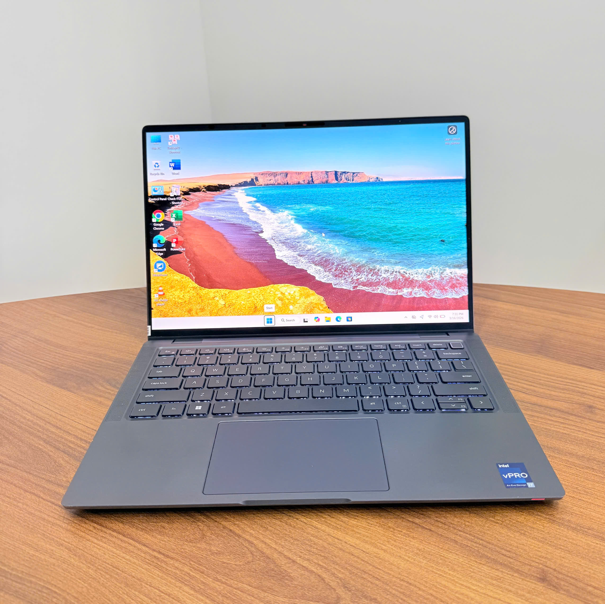 z7628543693007_38f3dfa6a0b95d82476ca7e1914518a6