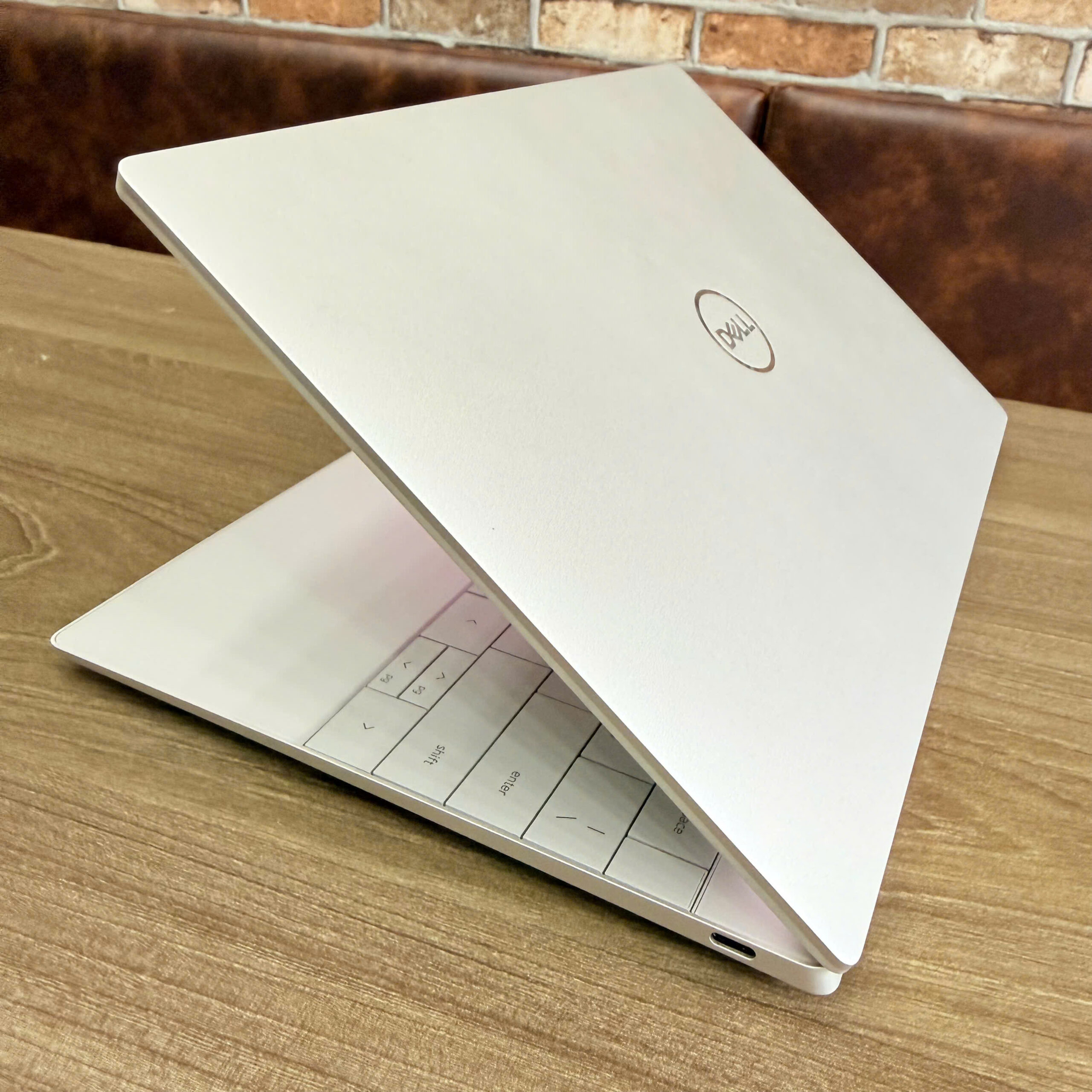 z7630665750162_2730478ff5377d366eeafba7e9aca161