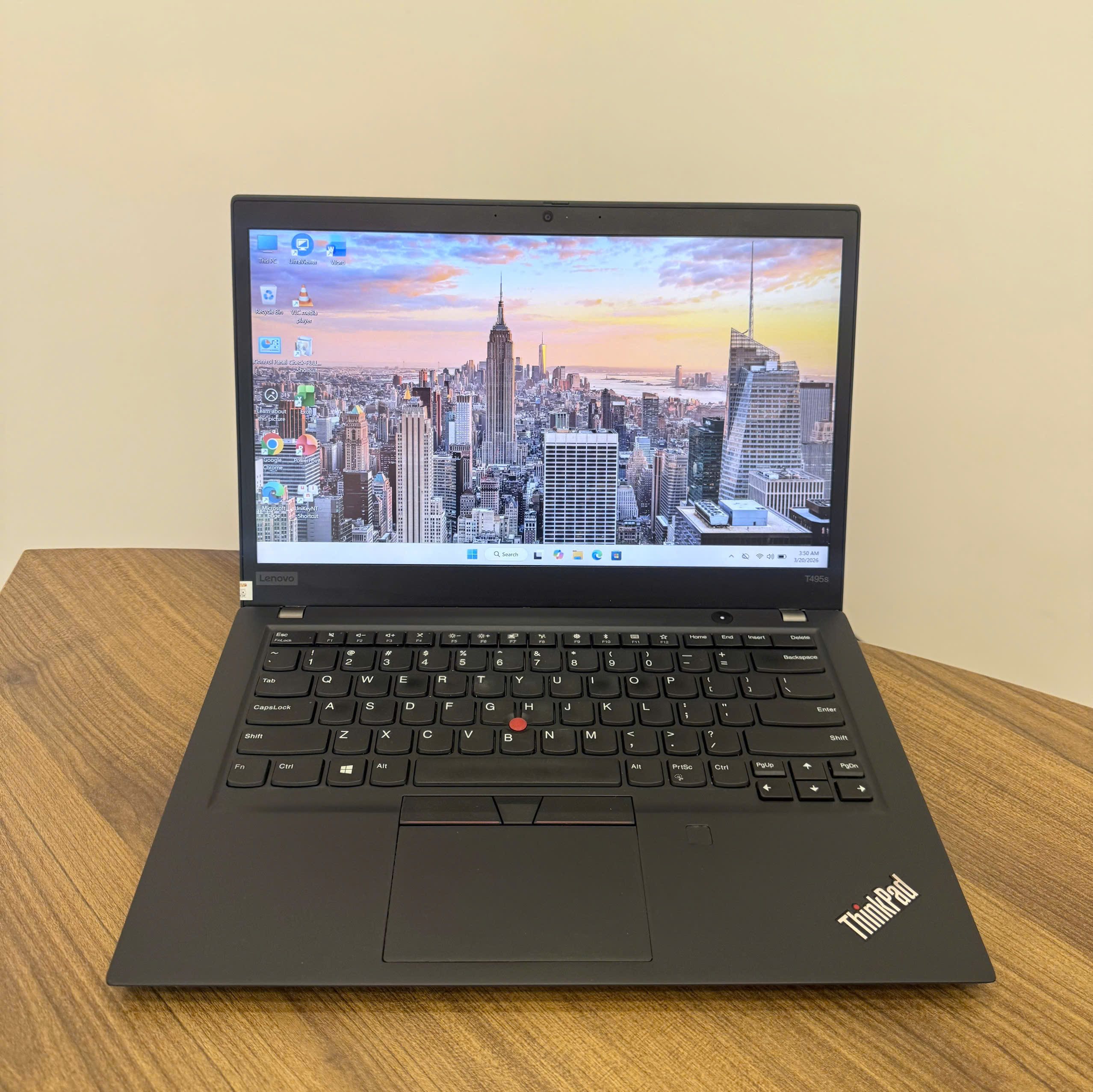 z7636185084670_33673948755c11568cc21a73cc645d33