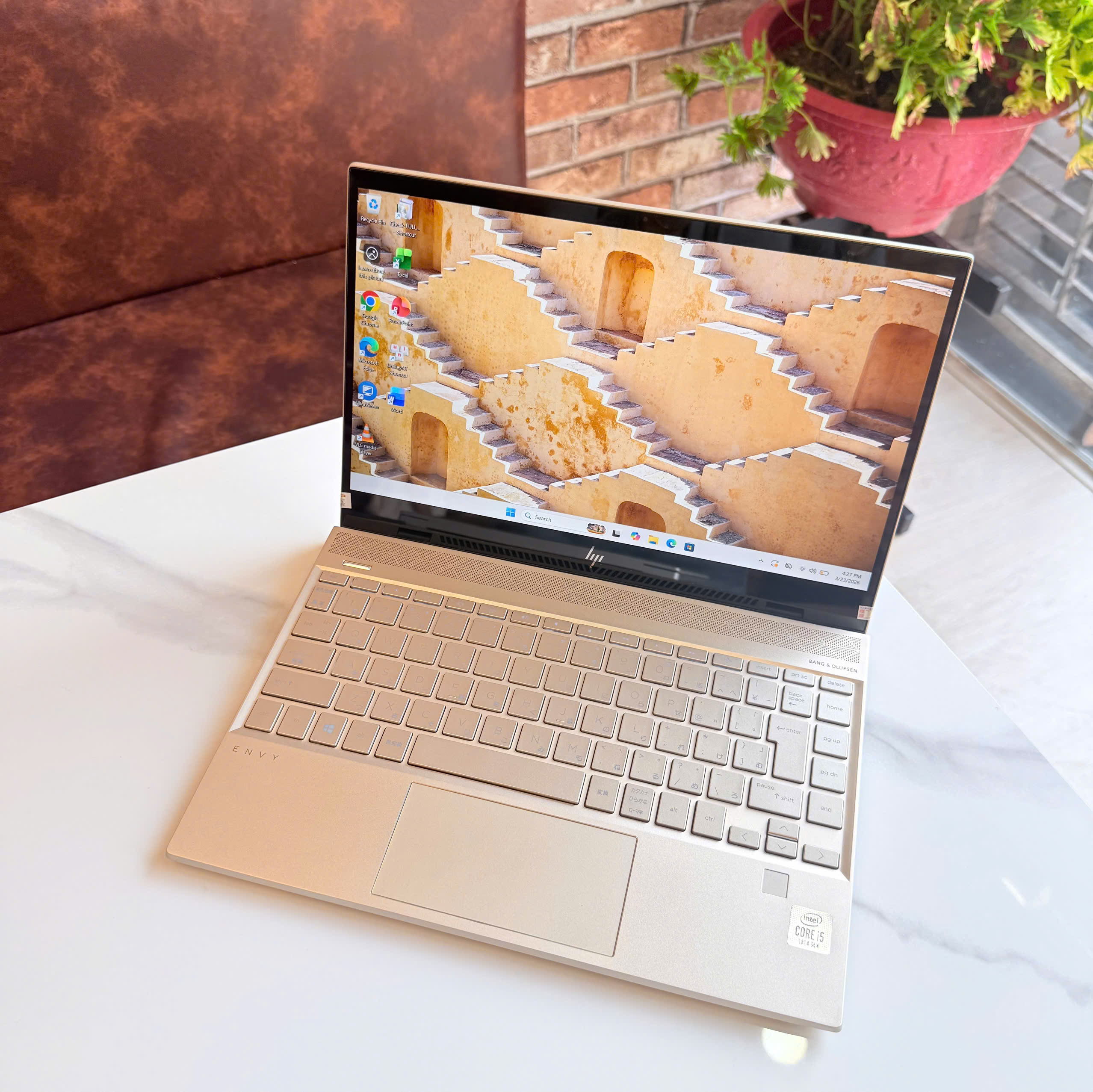 z7649764606180_71a51921a91f81809dd862d9c5e73440