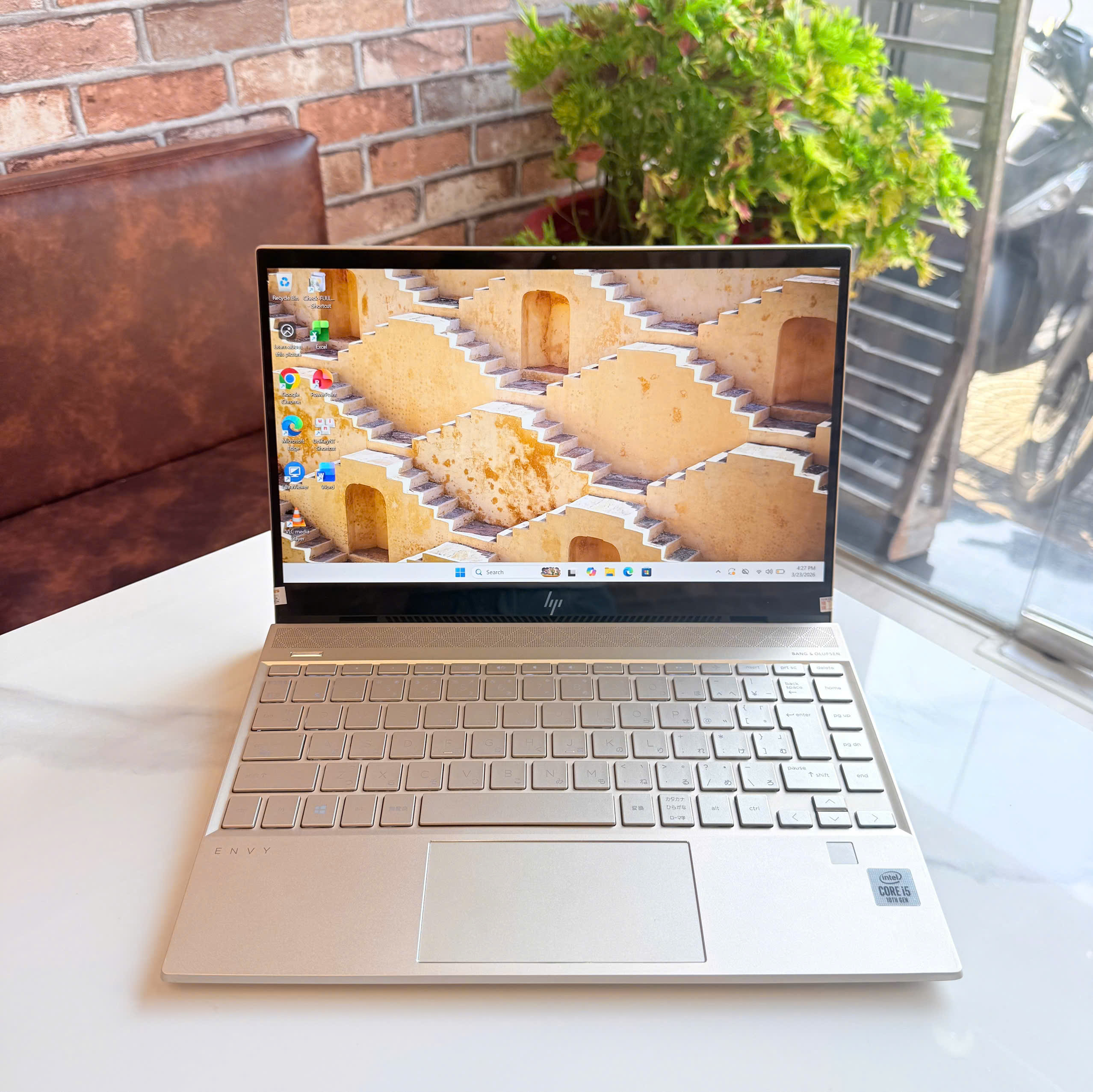 z7649764761912_4dd420dd4c2ff35754bd44719668a29f