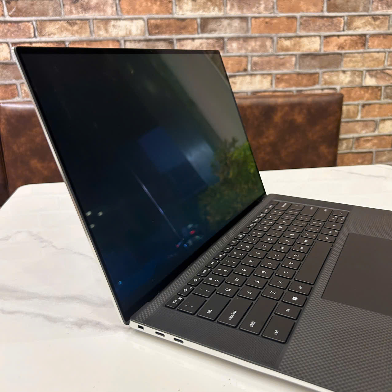 z7677808867233_92db8cc1c9d7559654fe68303e9d2164