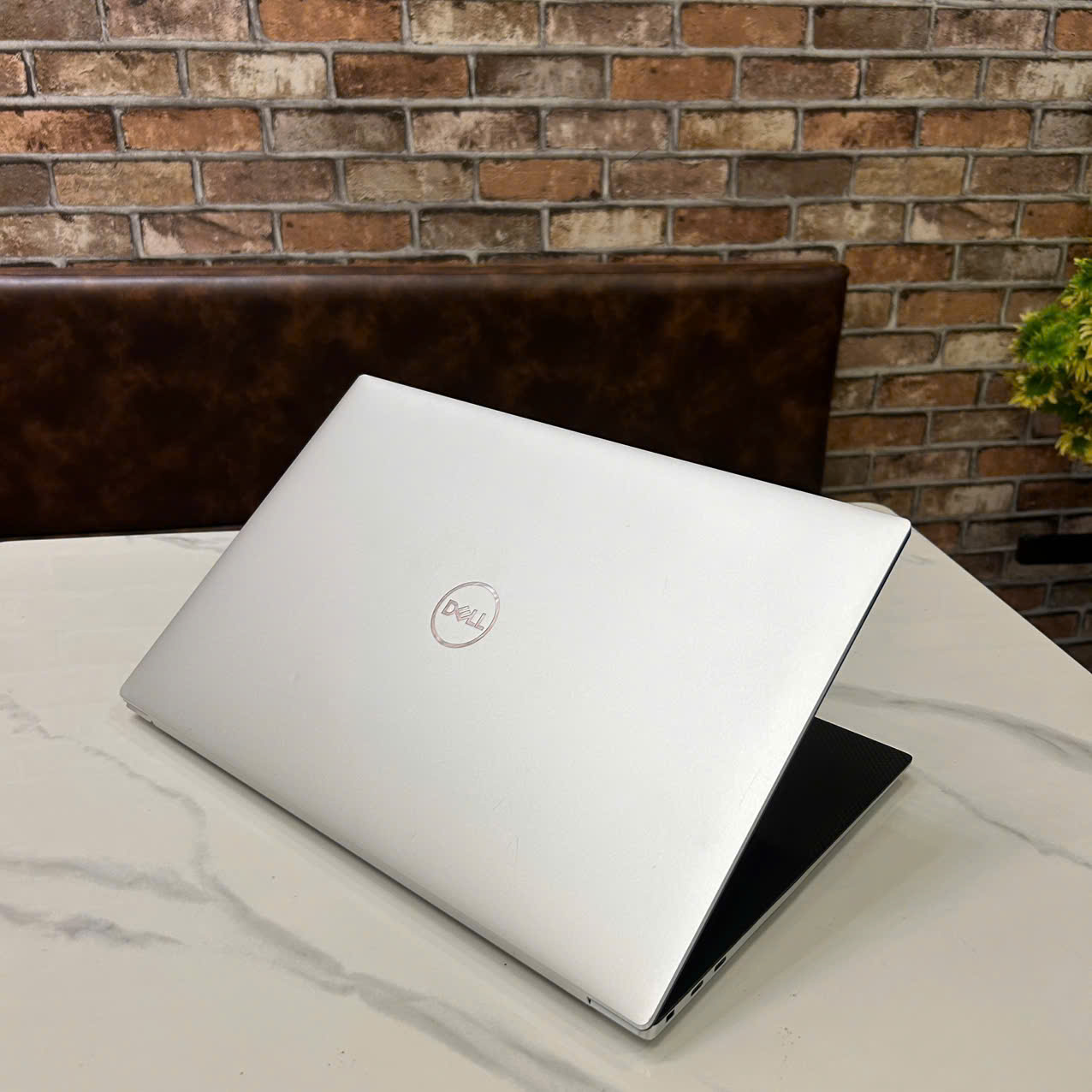 z7677808995254_67b14216887e3ba012a0c85b4a3fe41c