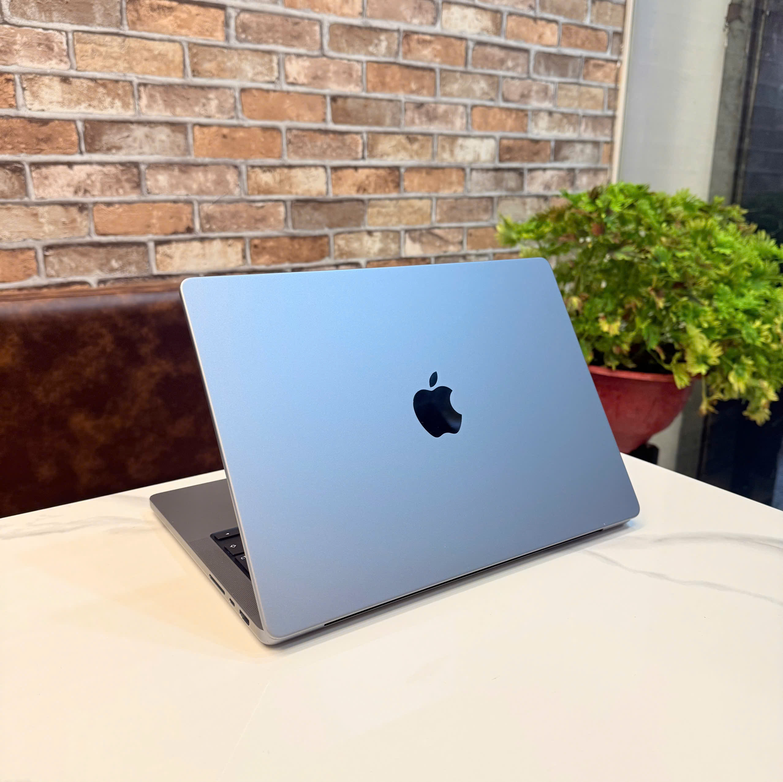 z7681413839585_e926a0489e43b628adb8350a8de80567