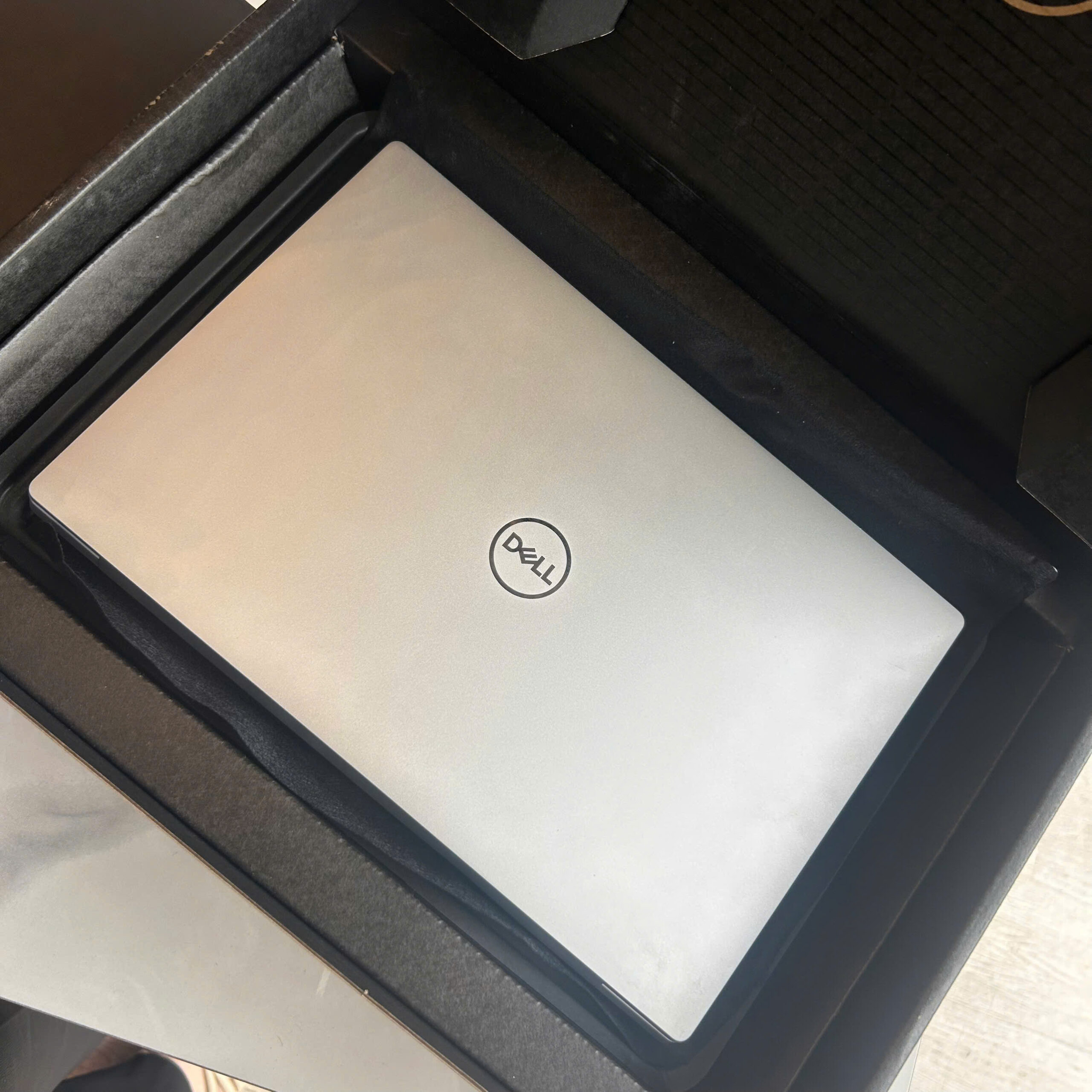 Dell XPS 13 Plus 9320 – Bàn phím và Thunderbolt 4 Bàn phím và Thunderbolt 4 Dell XPS 13 Plus 9320