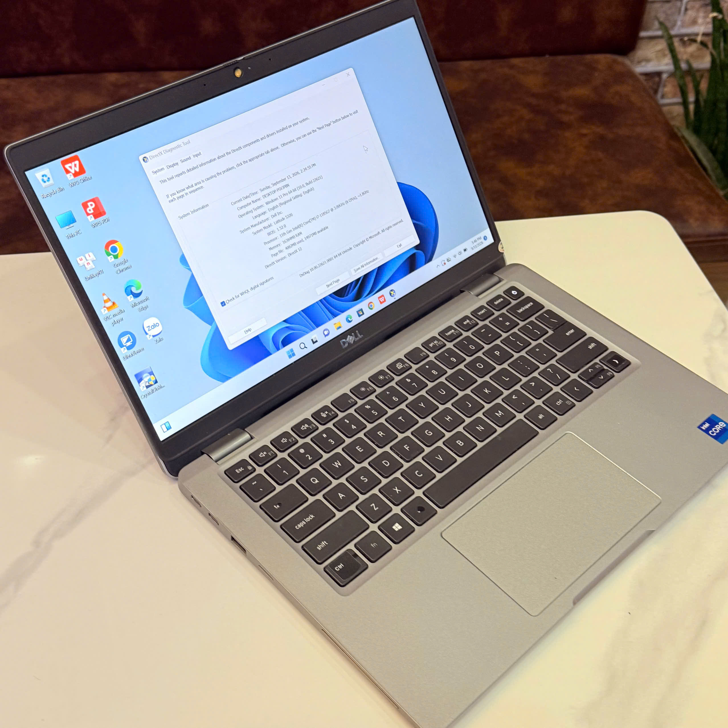 Dell Latitude 5320 – Thiết kế tổng thể Dell Latitude 5320 Core i7-1185G7 RAM 16GB SSD 256GB