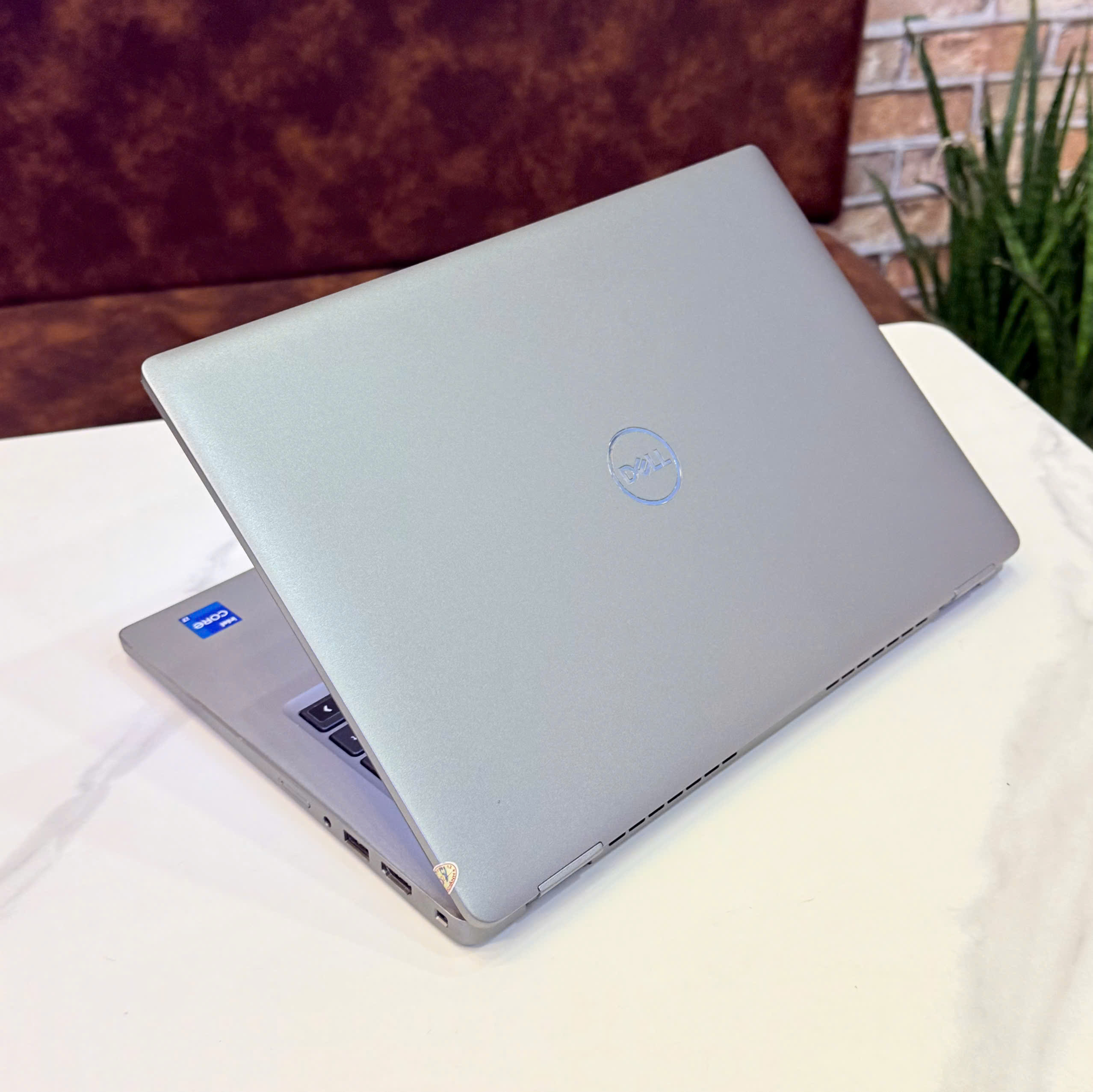 Dell Latitude 5320 – Màn hình Full HD Màn hình Dell Latitude 5320 13.3 inch Full HD