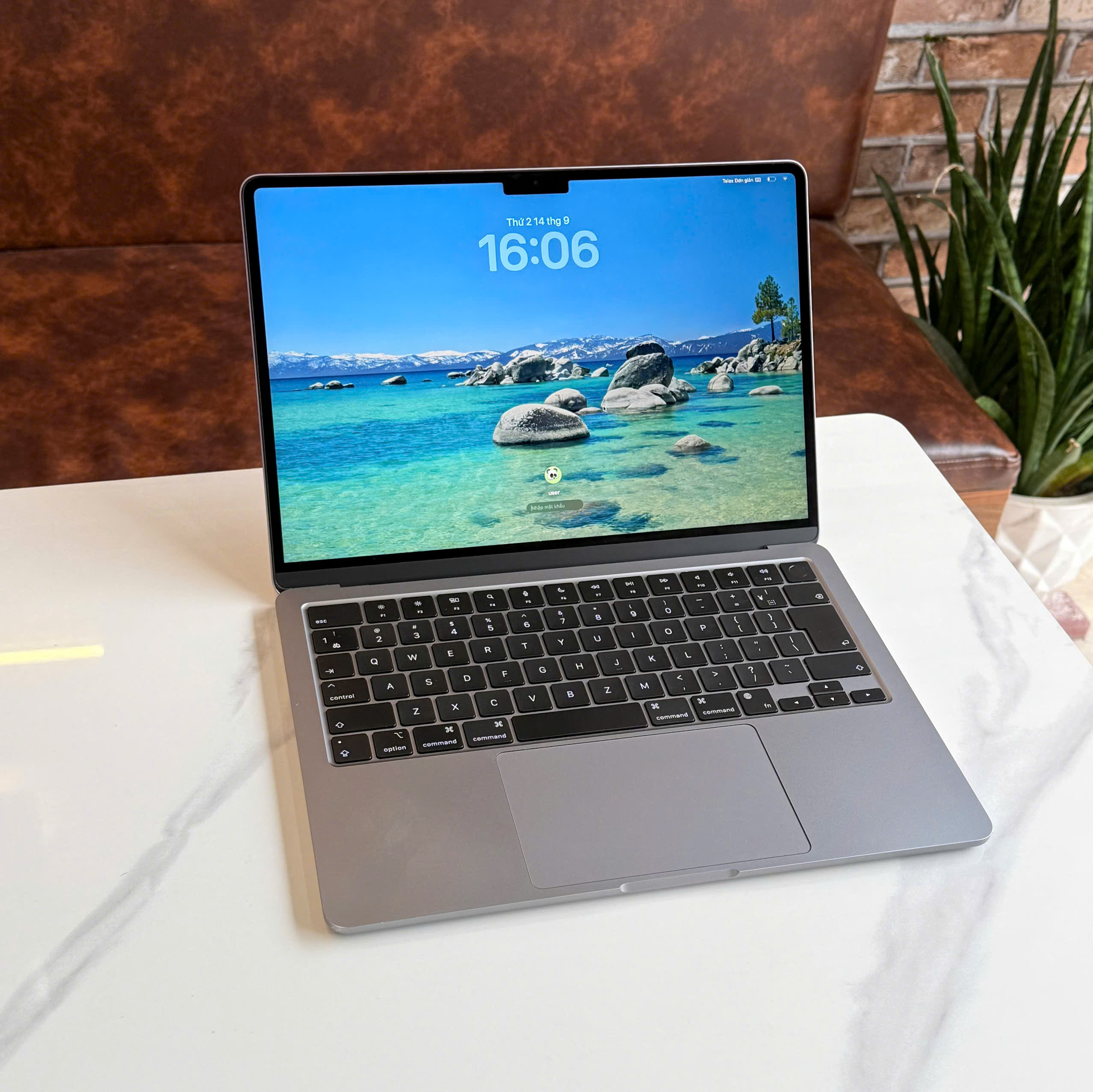 MacBook Air M2 2022 – Thiết kế tổng thể Apple MacBook Air M2 2022 RAM 16GB SSD 512GB