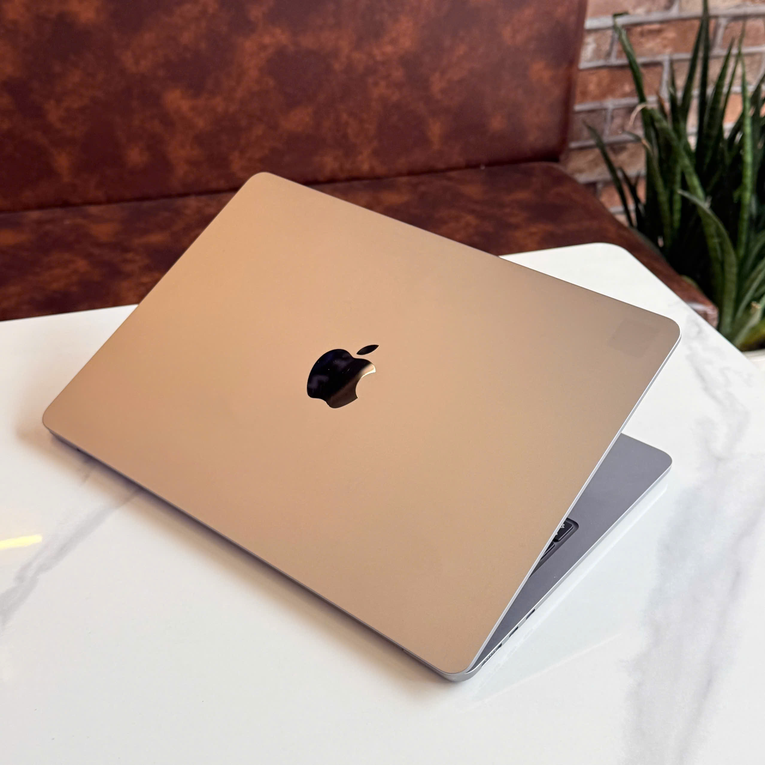 MacBook Air M2 – Màn hình Liquid Retina Màn hình Liquid Retina MacBook Air M2 13.6 inch