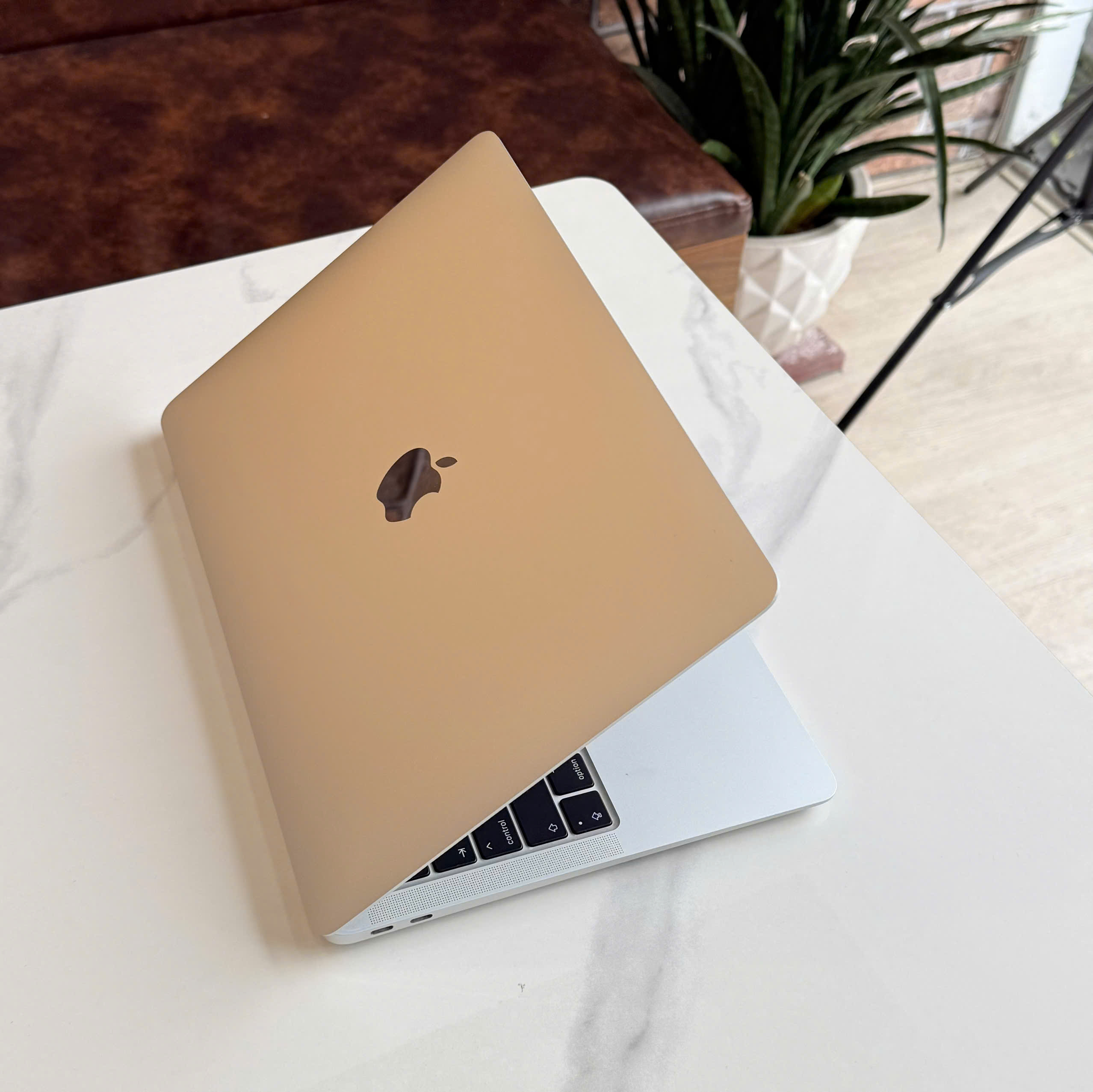 MacBook Air M1 – Màn hình Retina Màn hình Retina MacBook Air M1 13.3 inch
