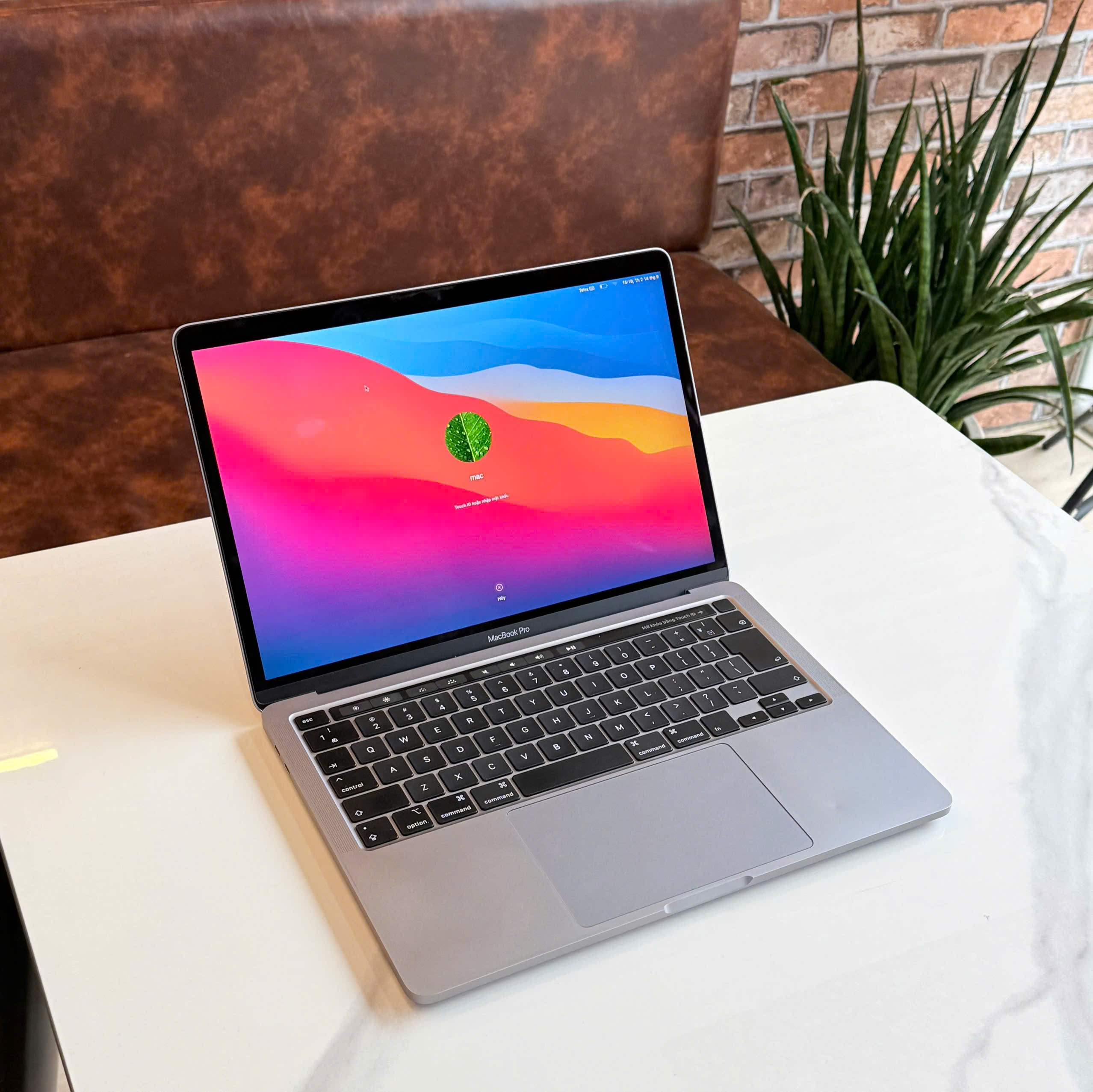 MacBook Pro 13-inch 2020 – Thiết kế tổng thể Apple MacBook Pro 13 inch 2020 Core i5 RAM 16GB SSD 512GB