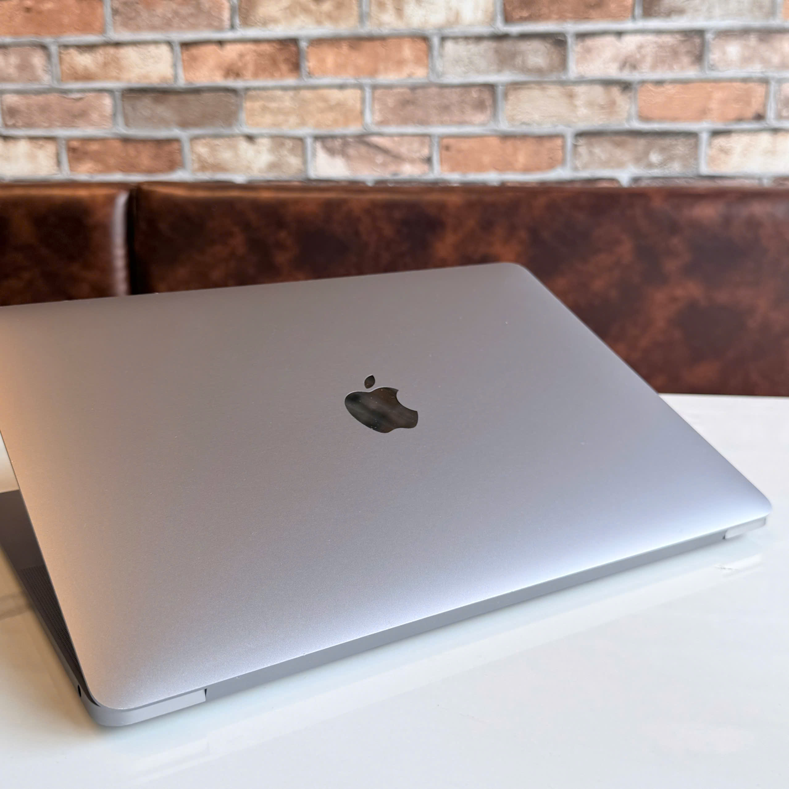 MacBook Air M1 2020 – Màn hình Retina Màn hình Retina MacBook Air M1 2020