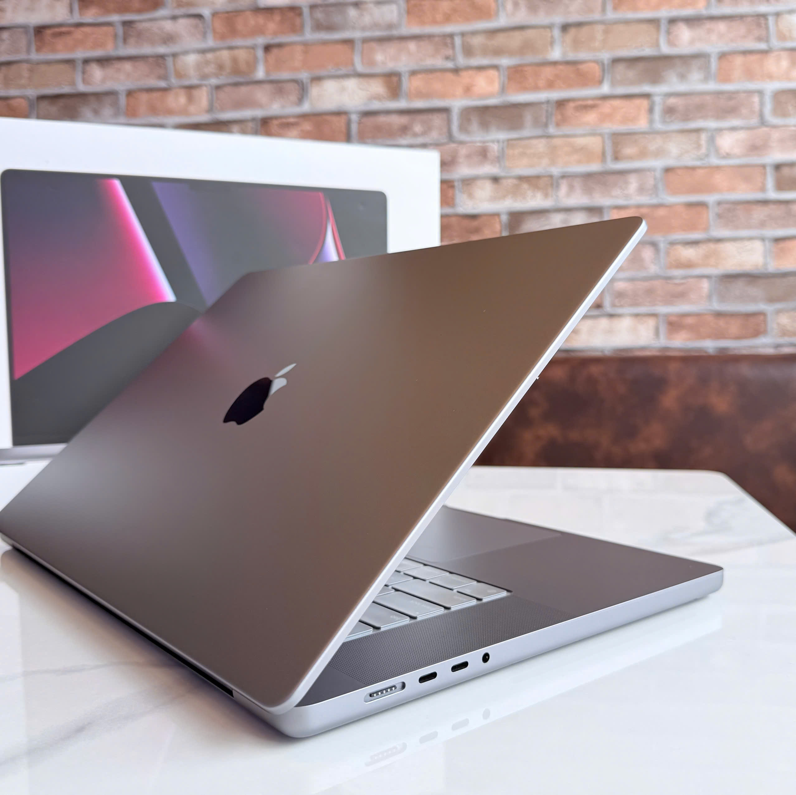 MacBook Pro 14 M2 Pro – Liquid Retina XDR 120Hz Màn hình Liquid Retina XDR MacBook Pro 14 M2 Pro