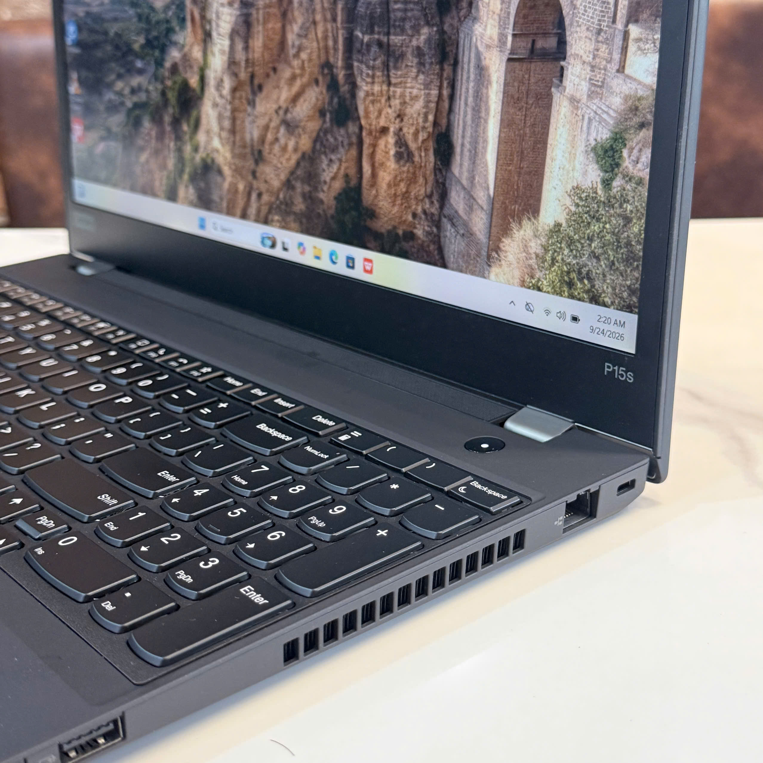 ThinkPad P15s Gen 2 – Màn hình 15.6 inch Màn hình Lenovo ThinkPad P15s Gen 2 15.6 inch