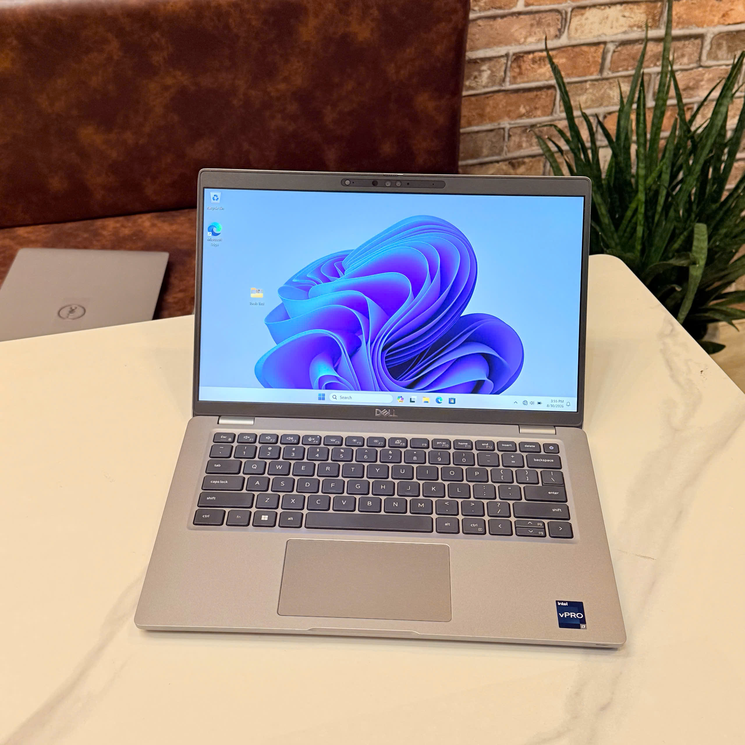 Dell Latitude 5430 – Laptop doanh nhân Core i7 Gen 12 Dell Latitude 5430 Core i7-1265U RAM 16GB SSD 512GB
