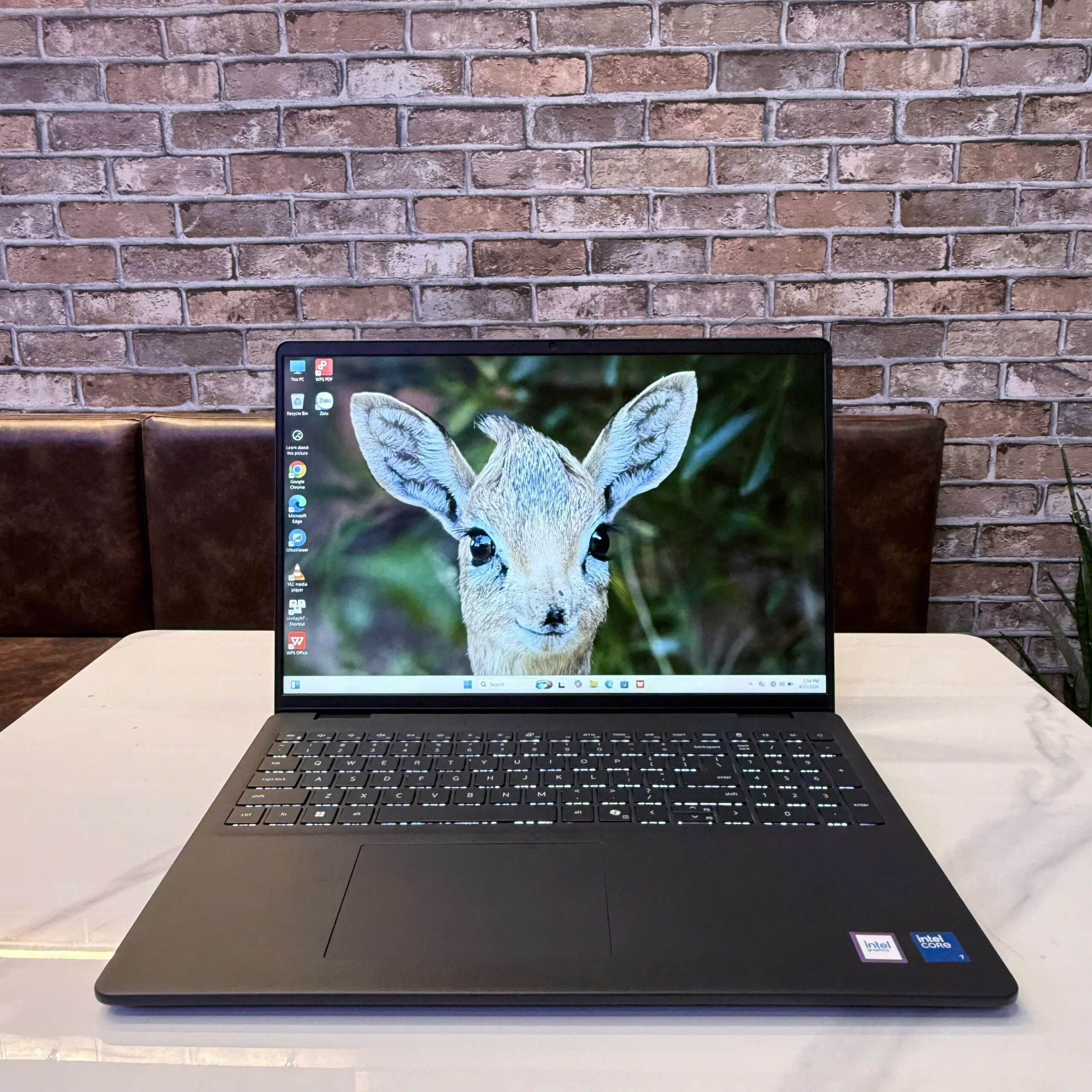 Dell 16 DC16251 Core 7 150U Dell 16 DC16251 Core 7 150U RAM 16GB SSD 512GB
