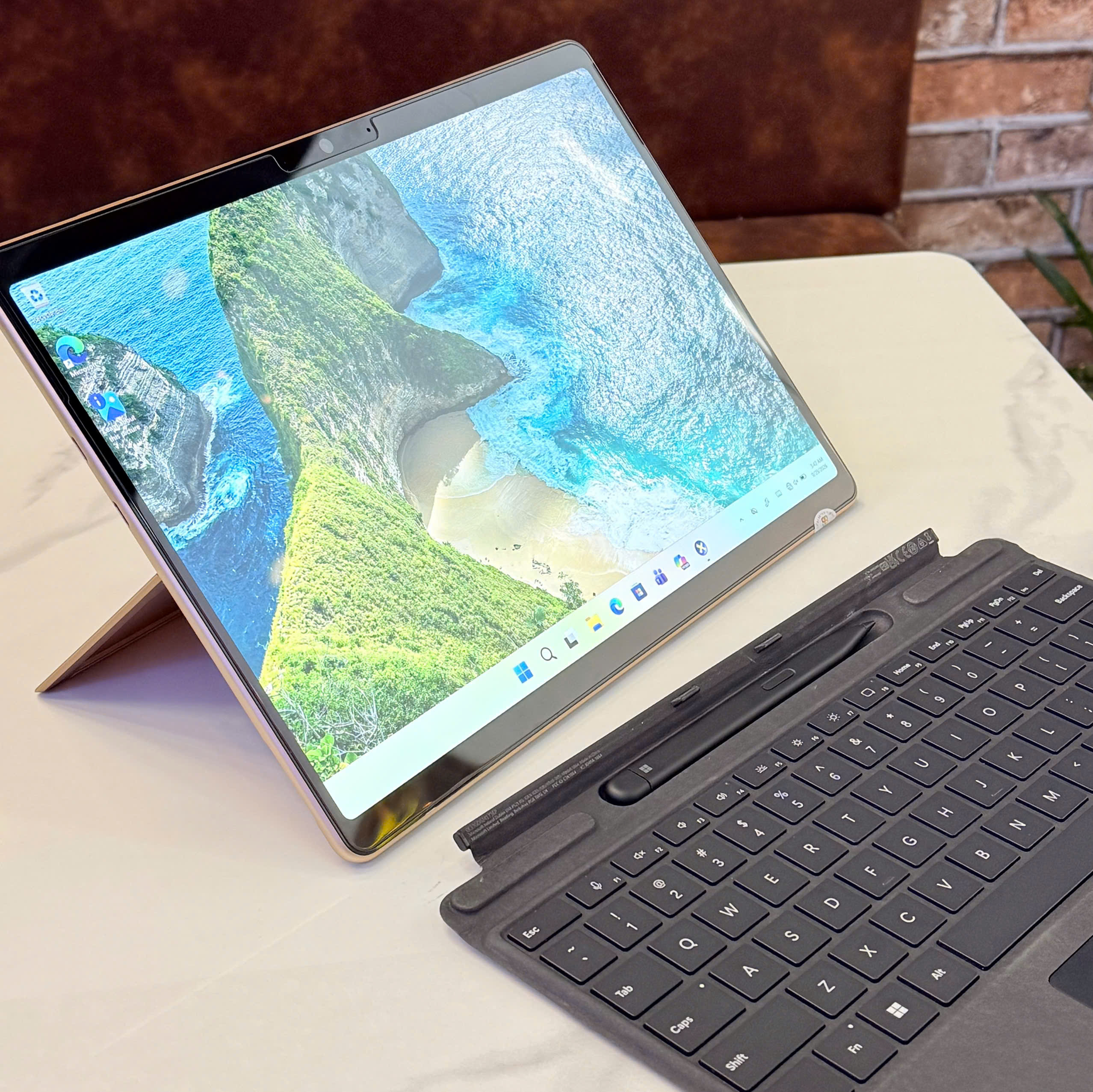Surface Pro 11 OLED Snapdragon X Elite Surface Pro 11 Snapdragon X Elite RAM 16GB SSD 512GB OLED