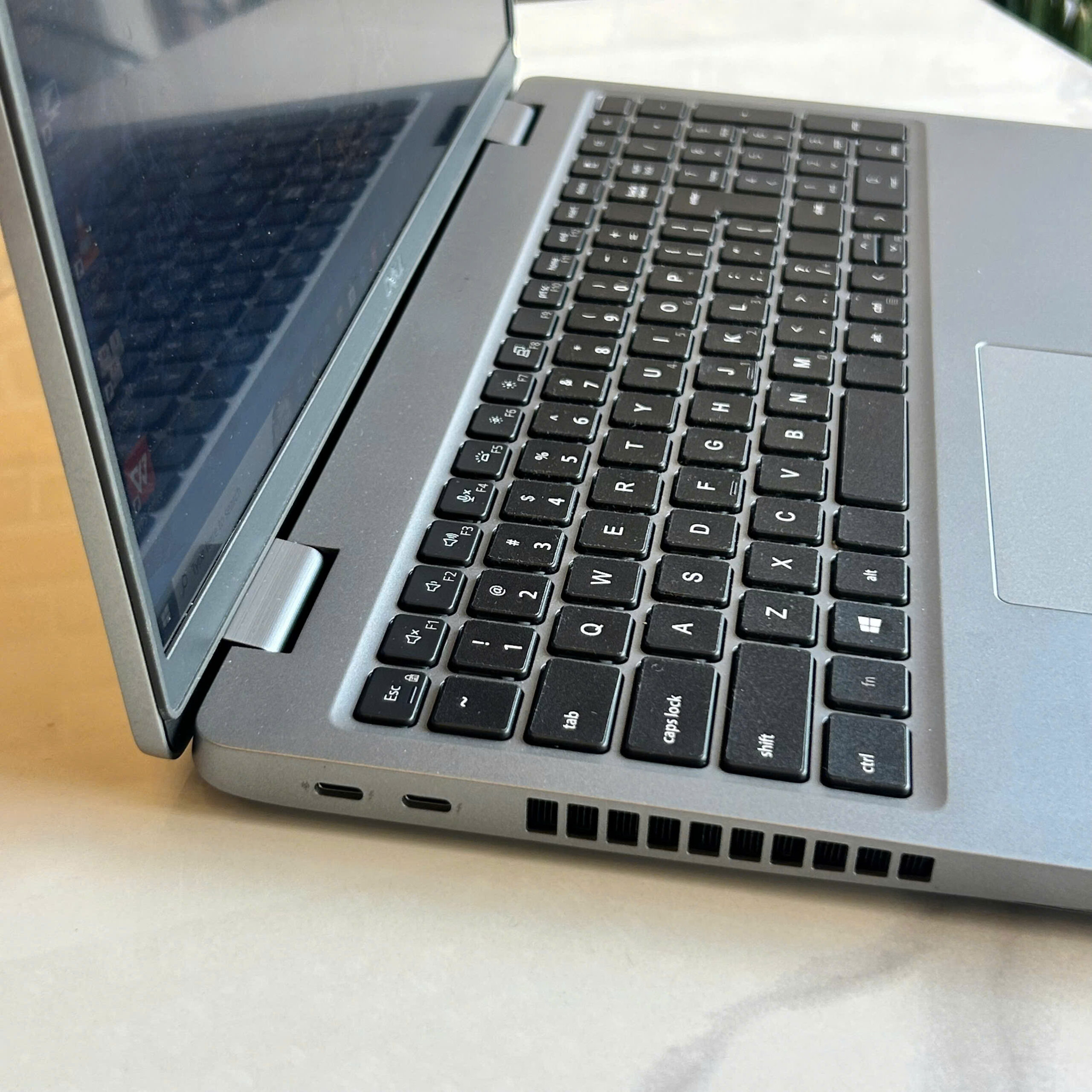 Dell Latitude 5520 FHD Touch