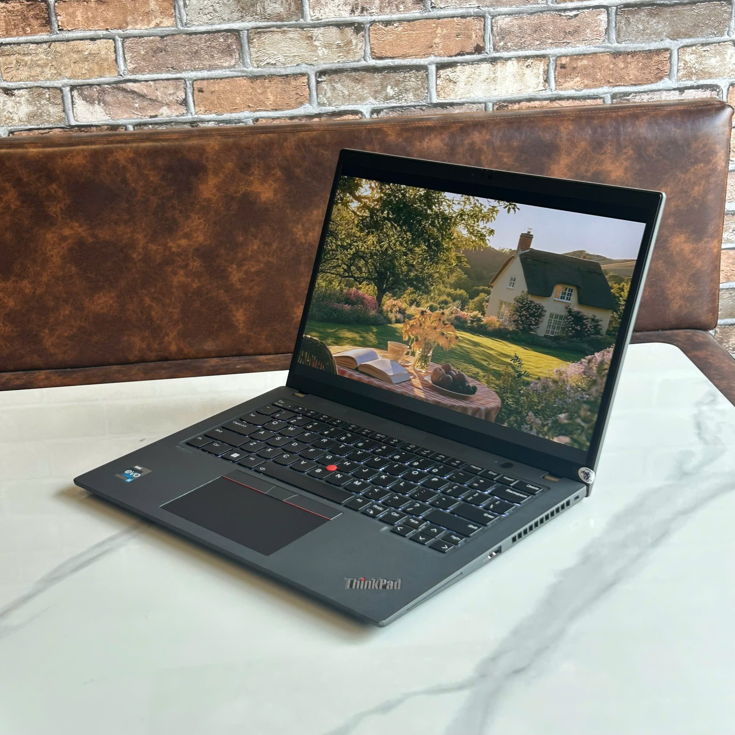 ThinkPad T14s Gen 3 màn hình WUXGA ThinkPad T14s Gen 3 WUXGA