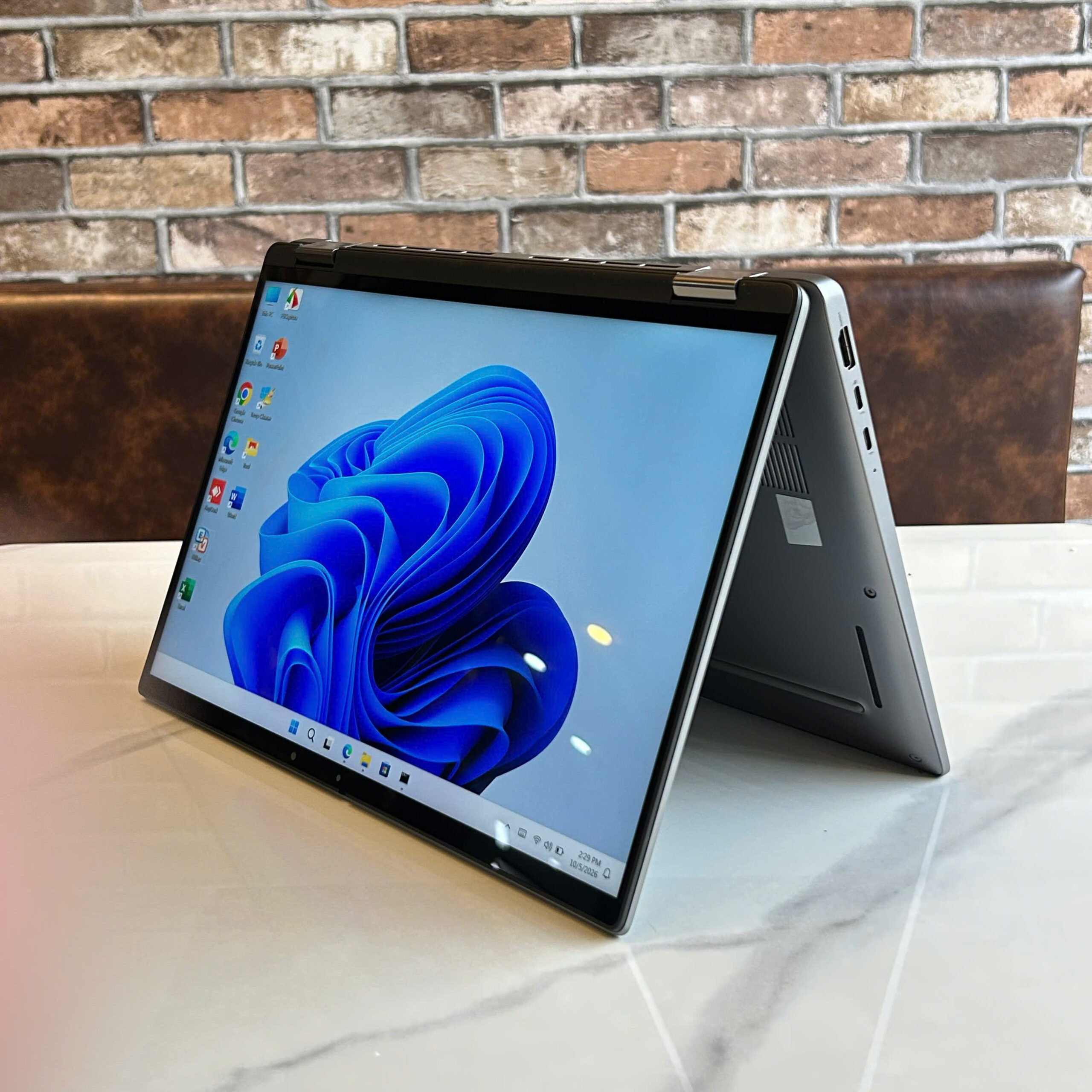 Dell Latitude 7450 Thunderbolt 4 Cổng kết nối Dell Latitude 7450