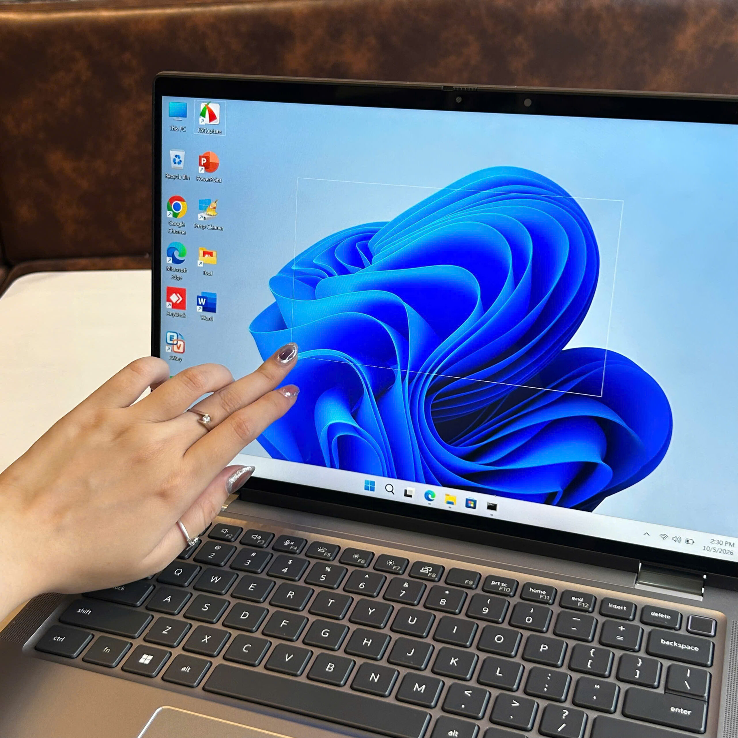 Dell Latitude 7450 FHD Plus Touch Dell Latitude 7450 màn hình FHD Plus Touch
