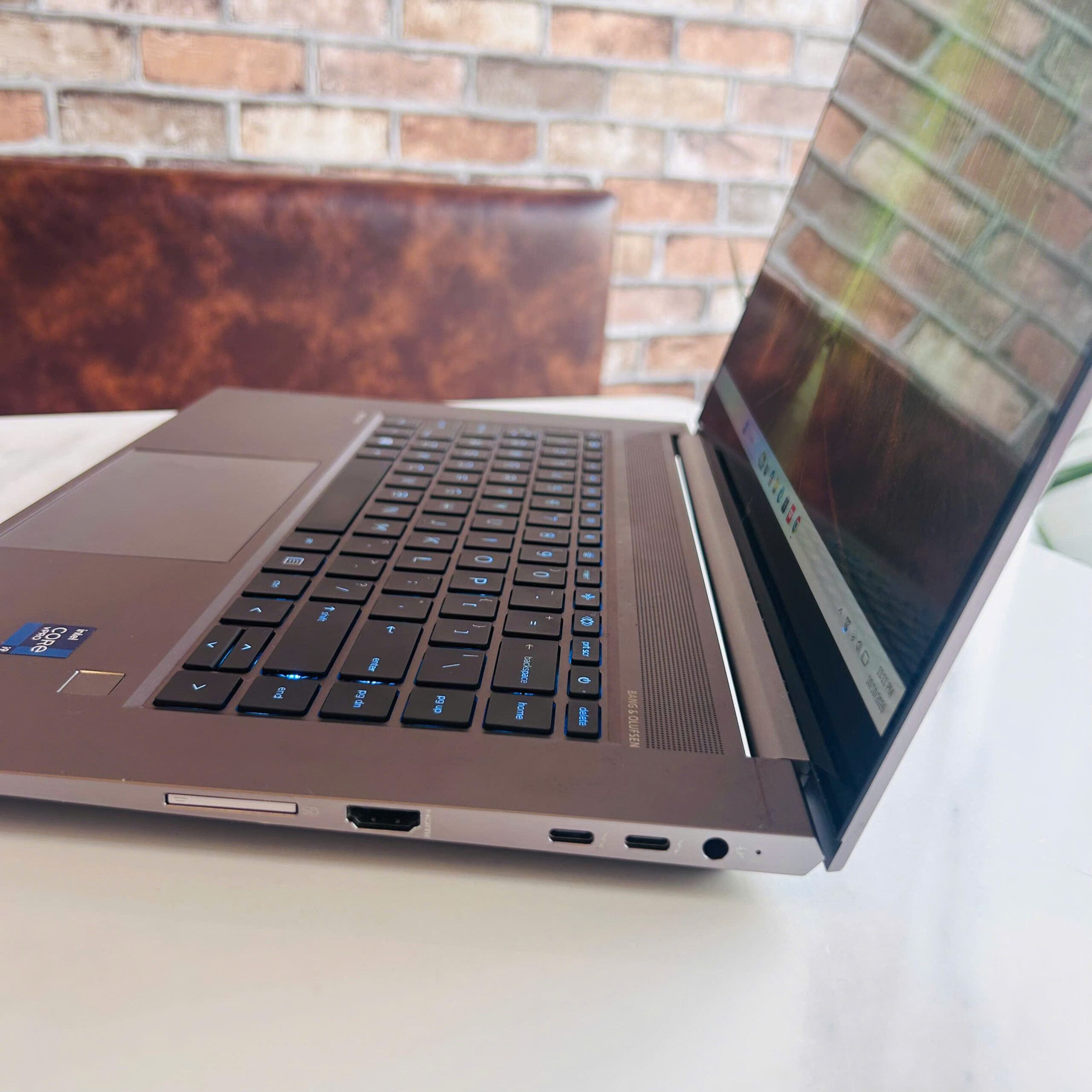 HP ZBook Studio G8 4K OLED Touch HP ZBook Studio G8 màn hình 4K OLED Touch