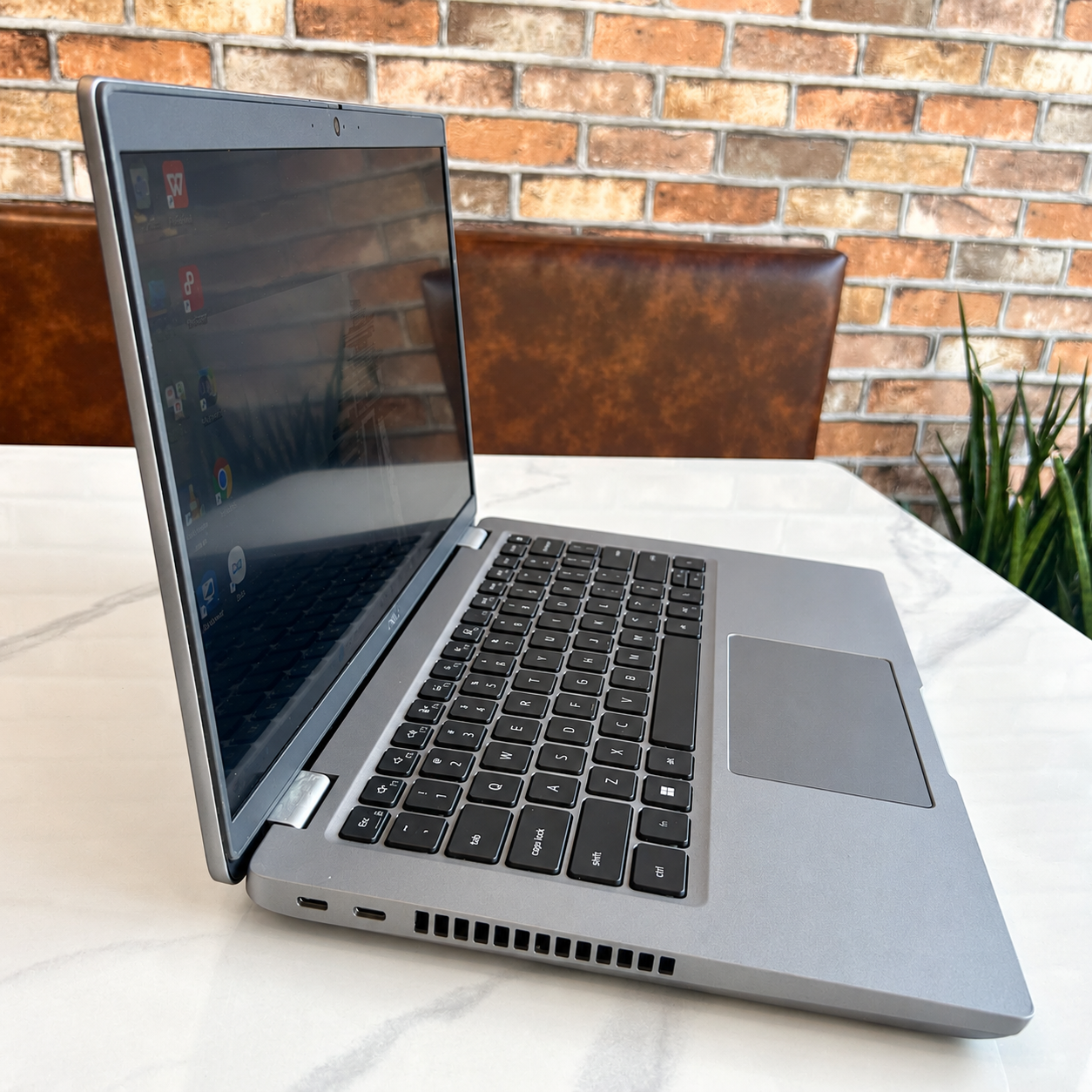 Dell Latitude 5431 Thunderbolt 4 HDMI RJ45 Cổng kết nối Dell Latitude 5431